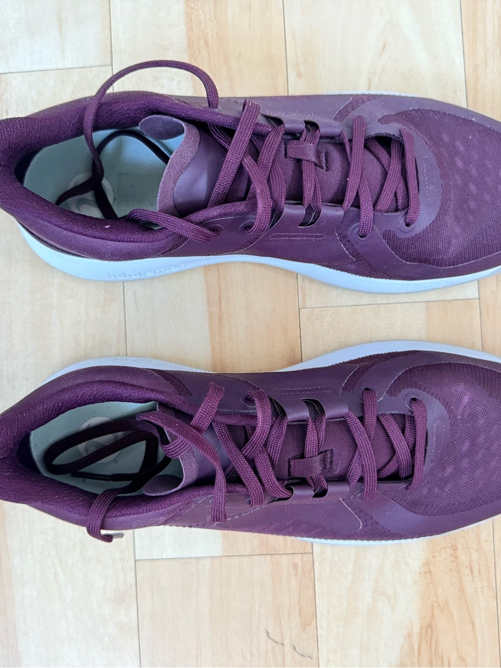 Lululemon Sneakers - Lightweight Lace-Up, size 10